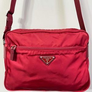 👉SOLD👈AUTHENTIC PRADA NYLON CROSSBODY BAG